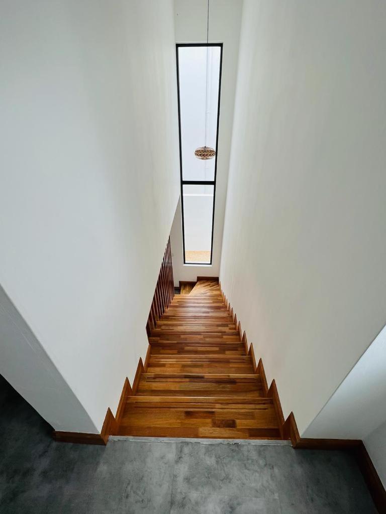 Into The Sun - Modern Holiday Home Albion Buitenkant foto